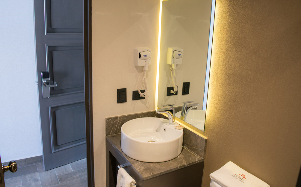 Habitación King Size en Puebla - Hoteles Isabel